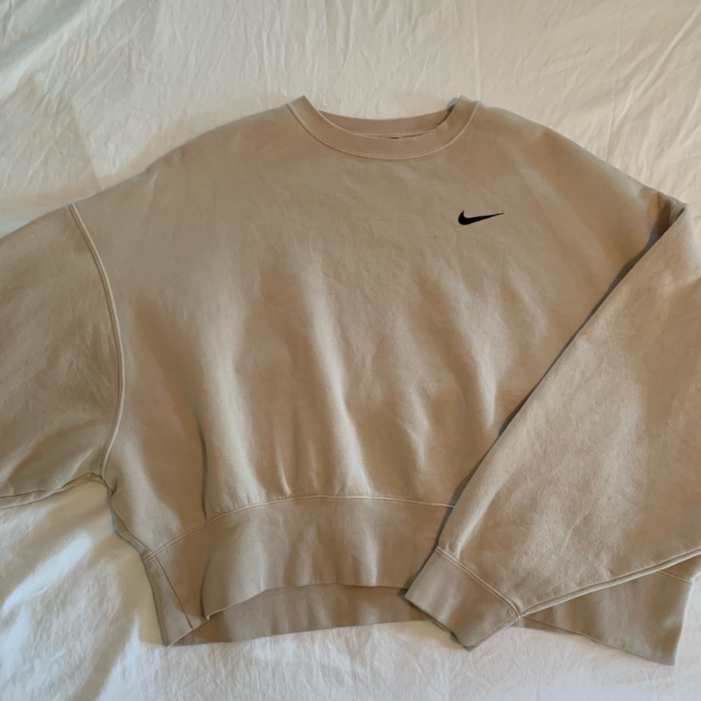 oversized nike sweatshirt